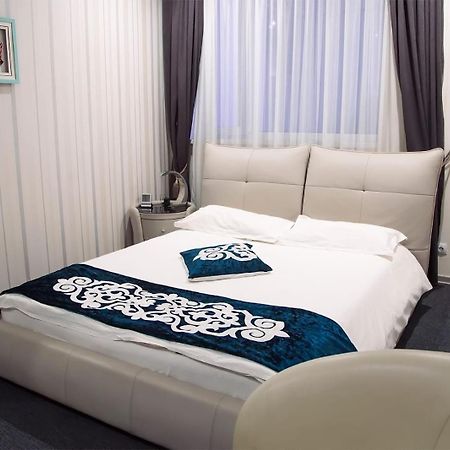 אקטאו Hotel & Fitness Center Mandarin מראה חיצוני תמונה