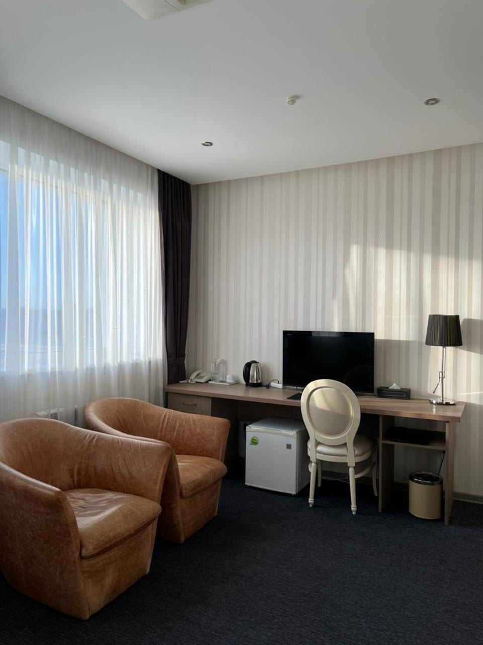 אקטאו Hotel & Fitness Center Mandarin מראה חיצוני תמונה