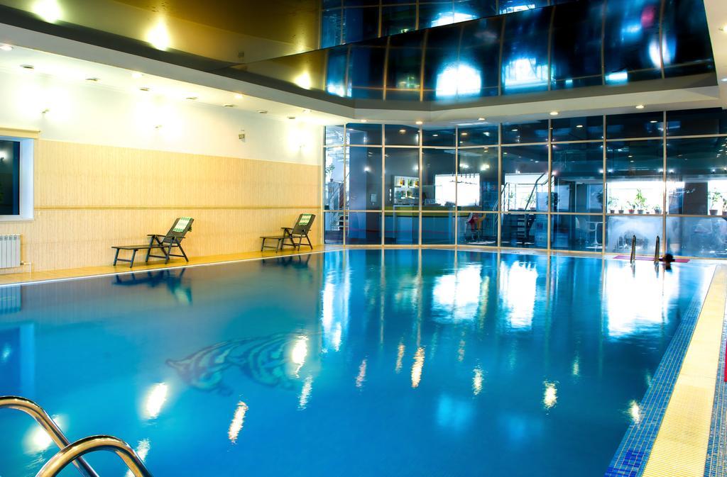 אקטאו Hotel & Fitness Center Mandarin מראה חיצוני תמונה